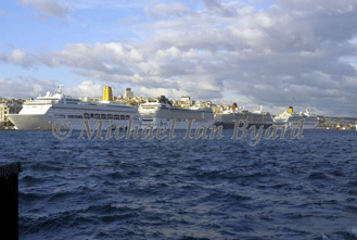 Oriana, Orchestra, Queen Elizabeth in Istanbul